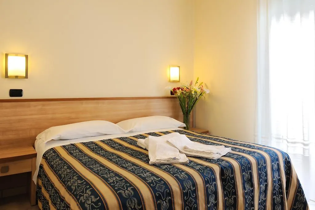 Hotel Bridge Rimini 3*,